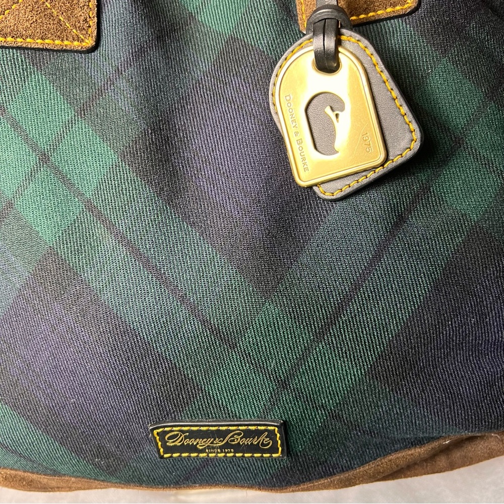 Dooney & Bourke Tartan Victoria tote bag with a green and black plaid, leather - Picture 9 of 16